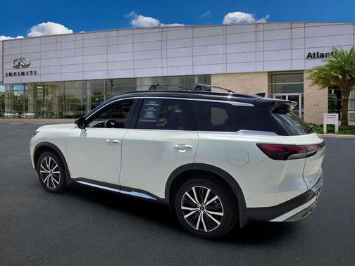 Majestic White/Black Obsidian 2023 INFINITI QX60 AUTOGRAPH