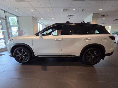 Radiant White/Black Obsidian 2027 INFINITI QX60 AUTOGRAPH