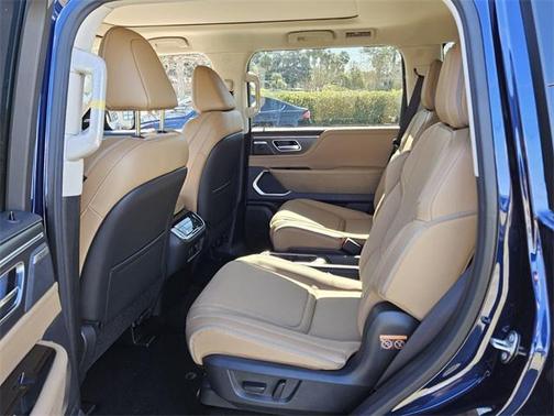 2025 INFINITI QX80 Luxe