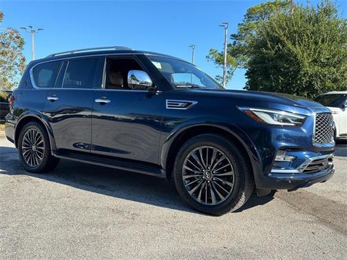 2023 INFINITI QX80 SENSORY AWD