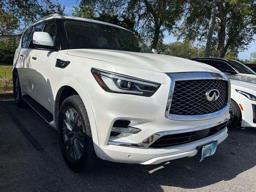 Moonstone White 2022 INFINITI QX80 Luxe