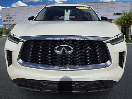 Majestic White 2025 INFINITI QX60 Luxe