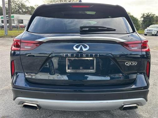 2023 INFINITI QX50 LUXE