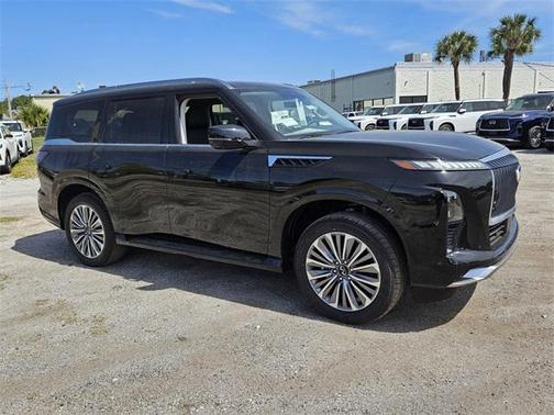 2025 INFINITI QX80 Luxe