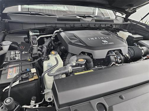 2025 INFINITI QX80 PURE
