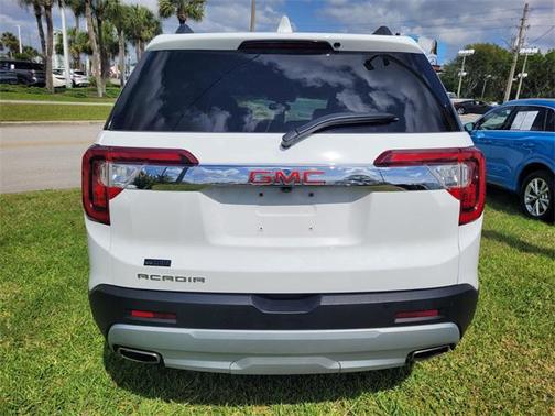 2023 GMC Acadia FWD SLT