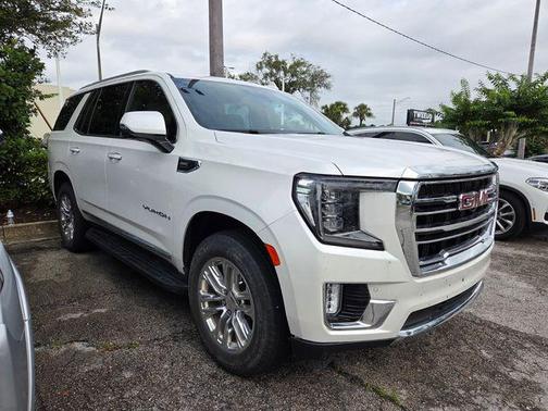 White Frost Tricoat 2022 GMC Yukon SLT