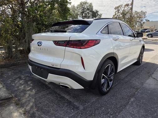 2023 INFINITI QX55 LUXE