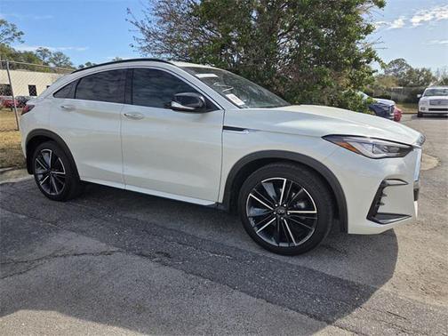 2023 INFINITI QX55 LUXE