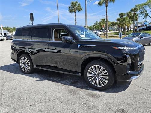 2025 INFINITI QX80 Luxe