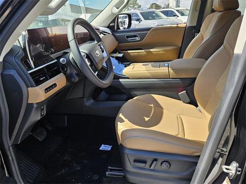 2025 INFINITI QX80 Luxe