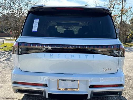 2026 INFINITI QX80 PURE