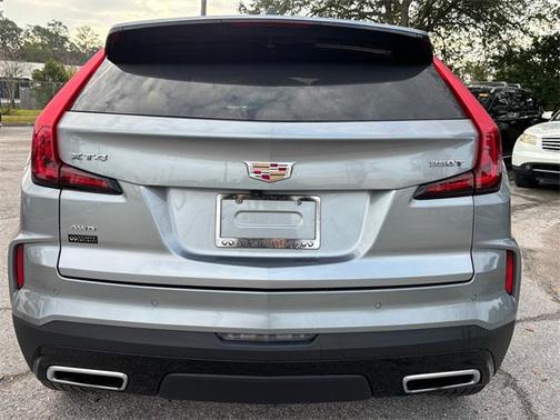 2025 Cadillac XT4 Premium Luxury