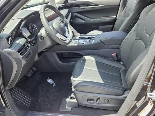 2025 INFINITI QX60 Pure