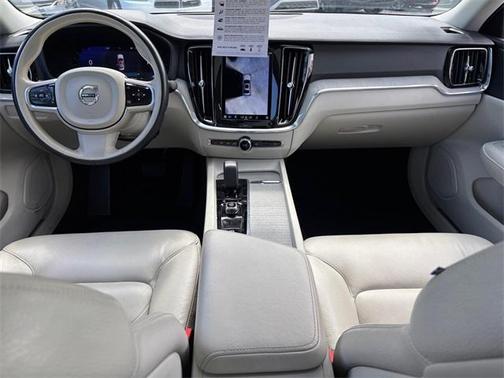 2024 Volvo S60 B5 Plus Dark Theme