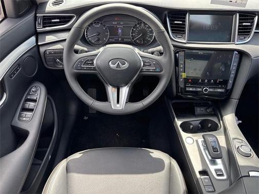 2025 INFINITI QX50 Luxe AWD