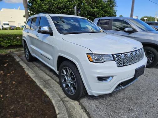 2020 Jeep Grand Cherokee Overland