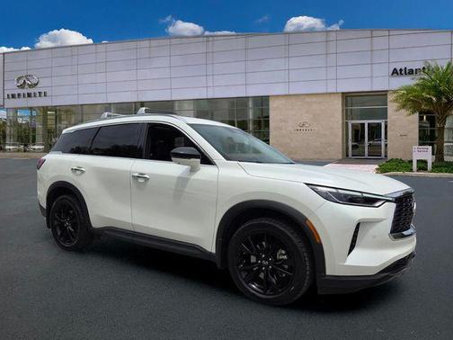 Majestic White 2025 INFINITI QX60 Luxe