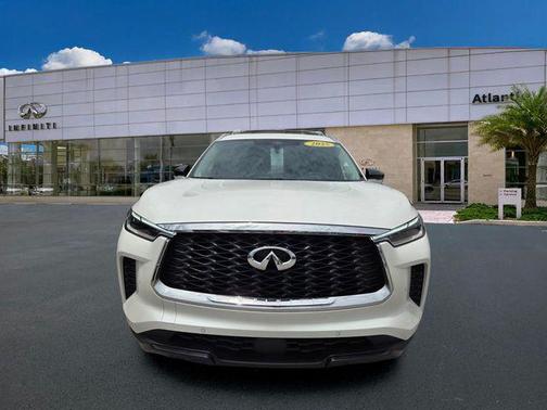 Majestic White 2025 INFINITI QX60 Luxe