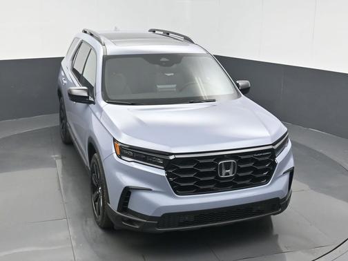 Sonic Gray Pearl 2025 Honda Pilot