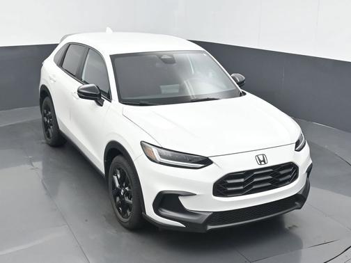 Platinum White Pearl 2024 Honda HR-V
