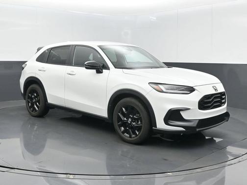Platinum White Pearl 2024 Honda HR-V