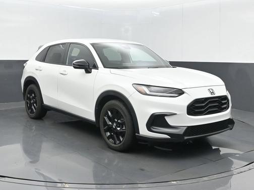 Platinum White Pearl 2024 Honda HR-V