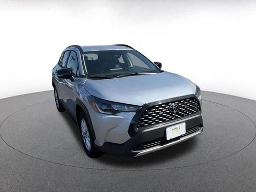 2025 Toyota Corolla Cross LE