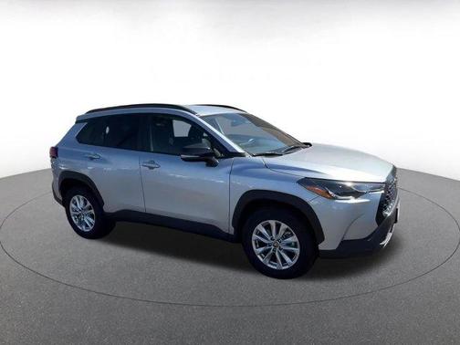 2025 Toyota Corolla Cross LE