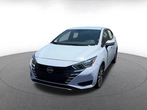 2024 Nissan Versa 1.6 SV