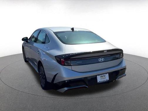 2025 Hyundai SONATA Hybrid SE
