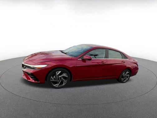 2025 Hyundai ELANTRA SEL