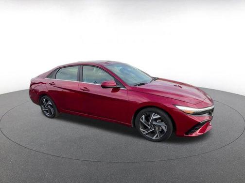 2025 Hyundai ELANTRA SEL