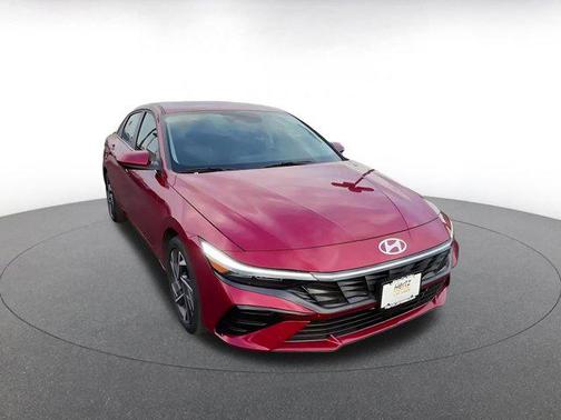 2025 Hyundai ELANTRA SEL