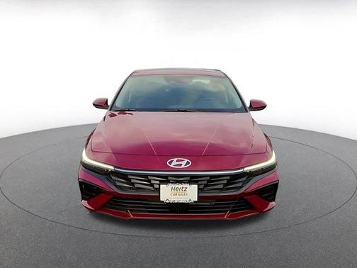 2025 Hyundai ELANTRA SEL