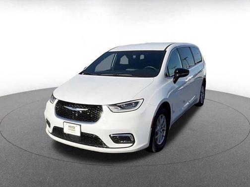 2025 Chrysler Pacifica L