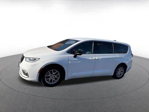 2025 Chrysler Pacifica L