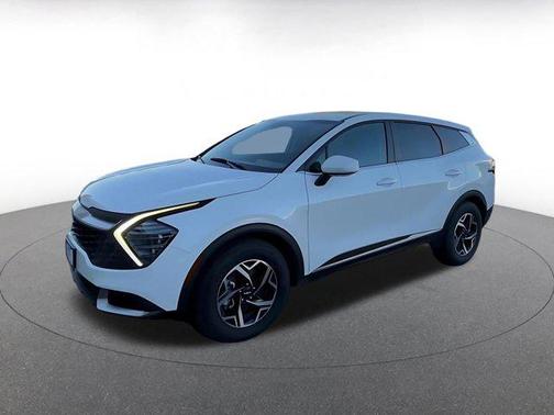 Snow White Pearl 2025 Kia Sportage LX
