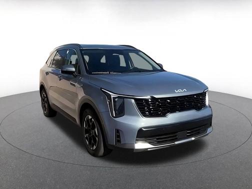 Everlasting Silver 2024 Kia Sorento S