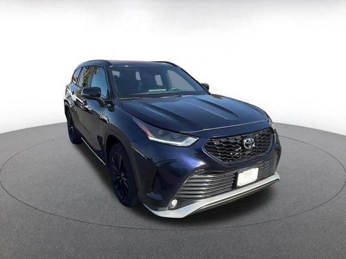 2025 Toyota Highlander XSE