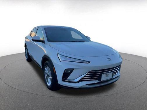 Summit White 2025 Buick Envista Preferred FWD