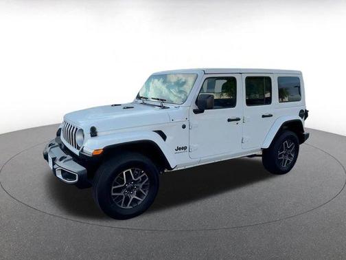 2025 Jeep Wrangler 4-Door Sahara 4x4