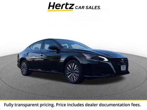 Super Black 2025 Nissan Altima SV FWD