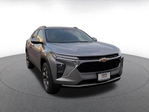 Sterling Gray Metallic 2025 Chevrolet Trax LT