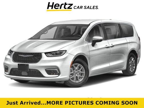 Bright White Clearcoat 2024 Chrysler Pacifica Touring L