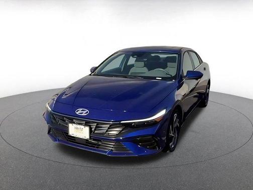 2025 Hyundai ELANTRA SEL