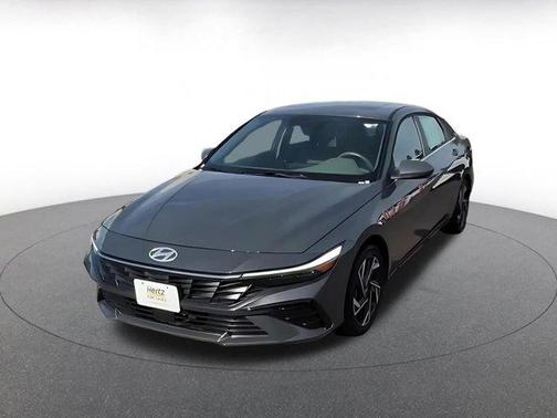 2025 Hyundai ELANTRA SEL