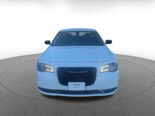2022 Chrysler 300 Touring