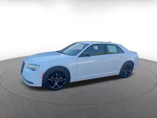 2022 Chrysler 300 Touring