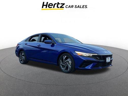 2025 Hyundai ELANTRA SEL